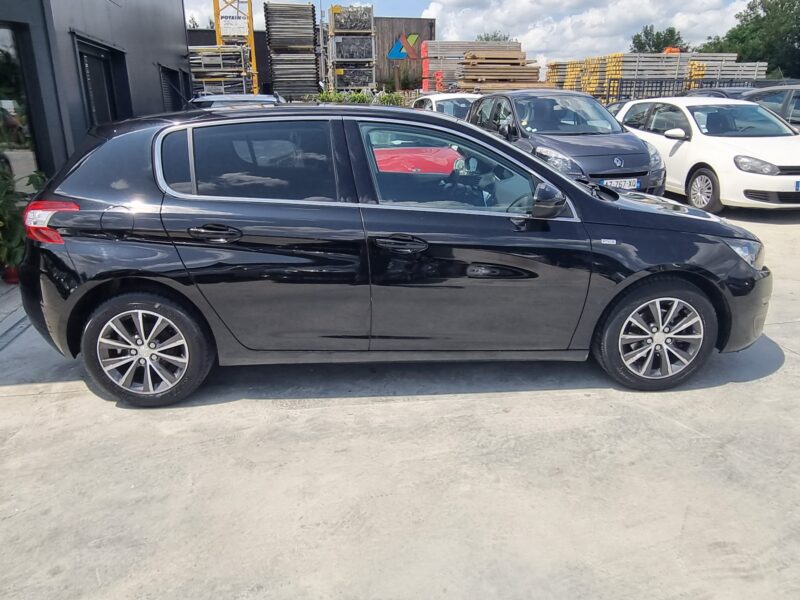 PEUGEOT 308 II 1.6 BlueHDi 120 Style