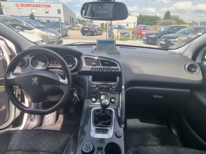 PEUGEOT 3008 2.0 HDi 150 Allure