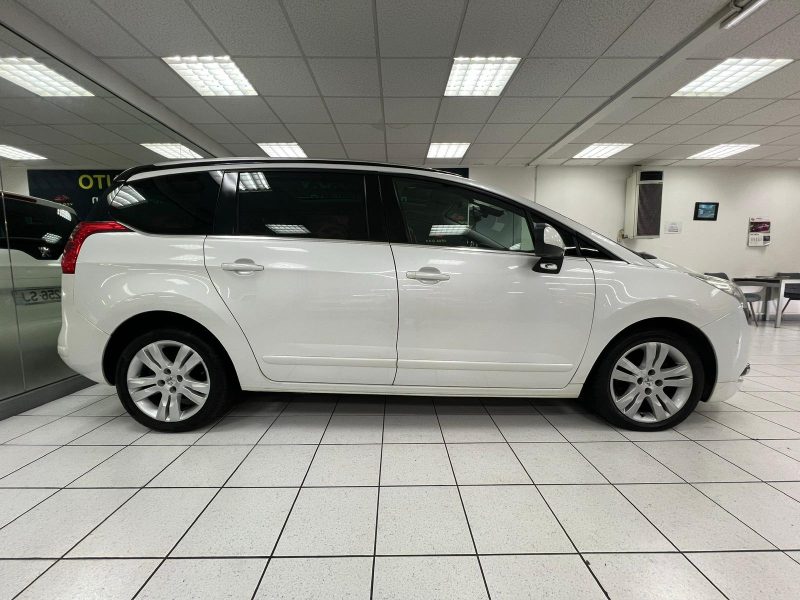 PEUGEOT 5008 2.0 HDi 163 Allure EAT6 7pl