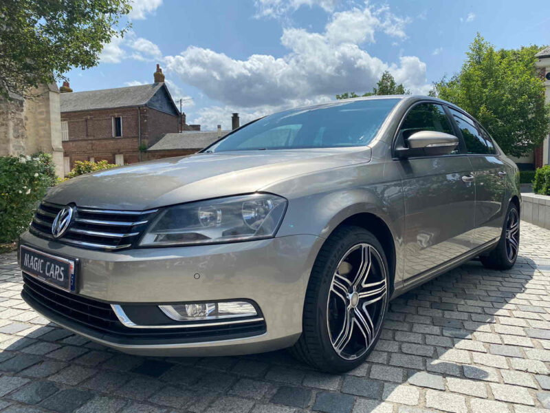 VOLKSWAGEN PASSAT B7 2012