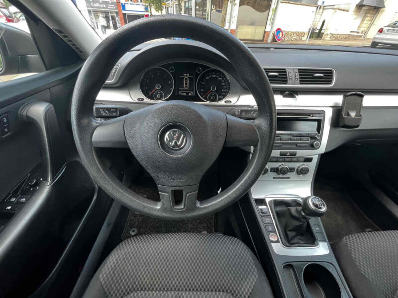 VOLKSWAGEN PASSAT B7 2012