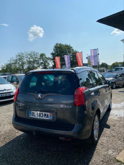 PEUGEOT 5008 1.6 HDi 112cv 7 places