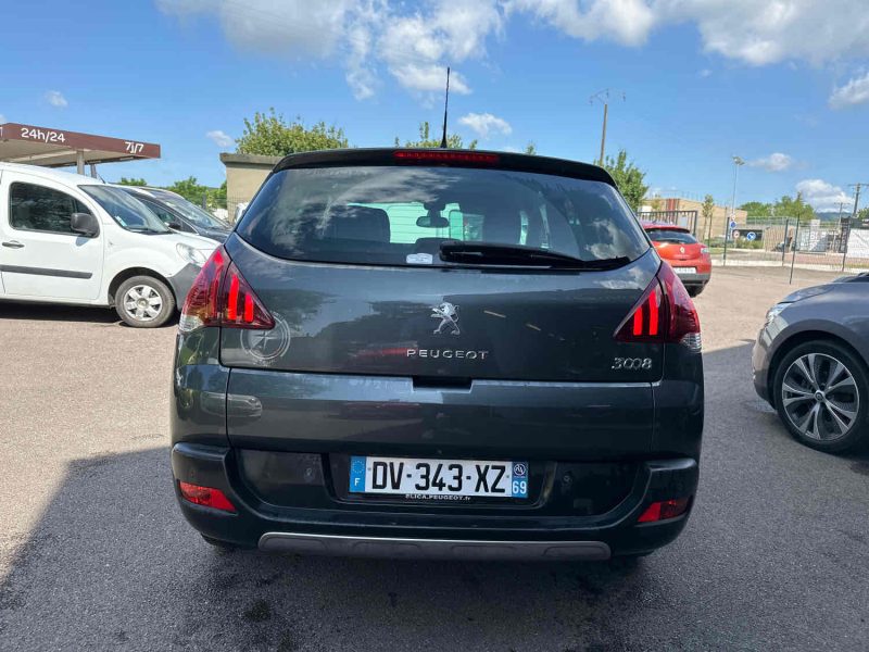 PEUGEOT 3008 2015