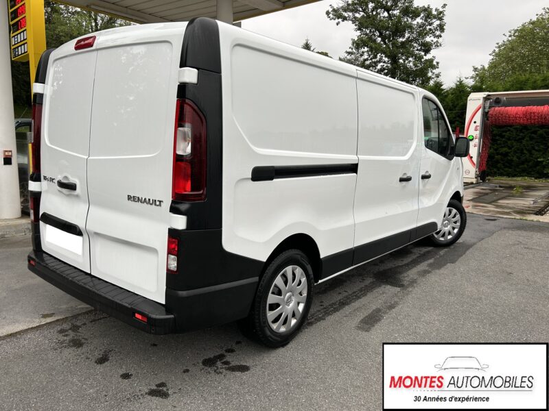 RENAULT TRAFIC III  2020