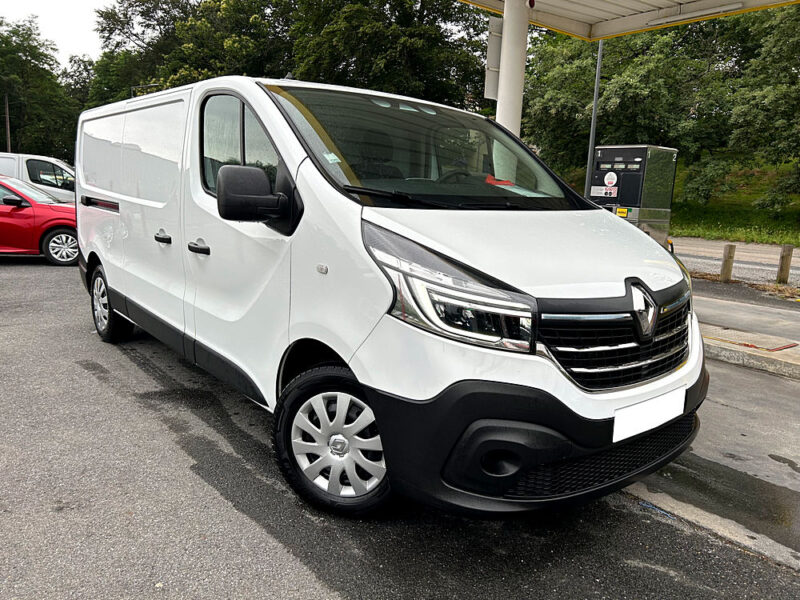 RENAULT TRAFIC III  2020