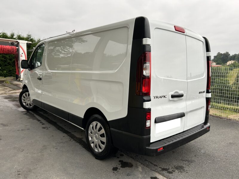 RENAULT TRAFIC III  2020