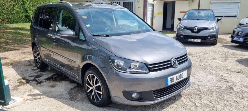 VOLKSWAGEN TOURAN  2.0 TDI -BLUEMOTION CONFORTLINE-AUTOMATIQUE 