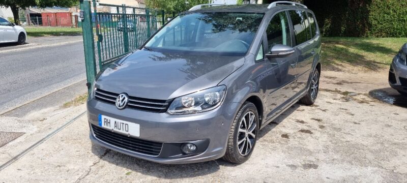 VOLKSWAGEN TOURAN  2.0 TDI -BLUEMOTION CONFORTLINE-AUTOMATIQUE 