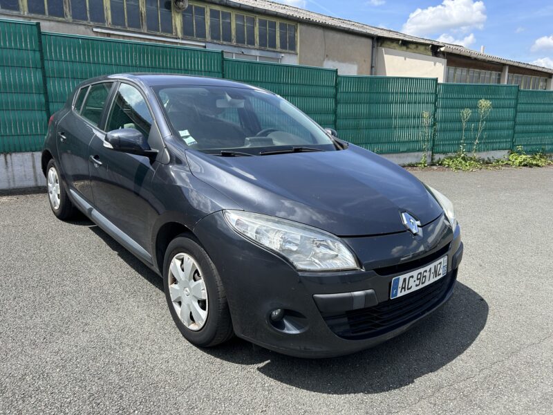 RENAULT MEGANE 1.5 dCi Carminat TomTom 