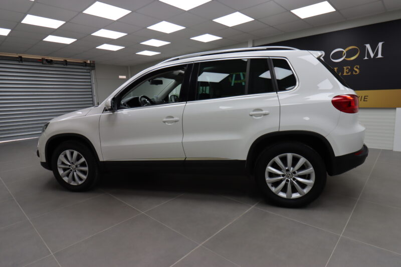 VOLKSWAGEN TIGUAN 2012