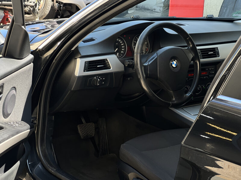 BMW SERIE 3 325i PACK SPORT BOITE AUTOMATIQUE PAYEZ EN 4X
