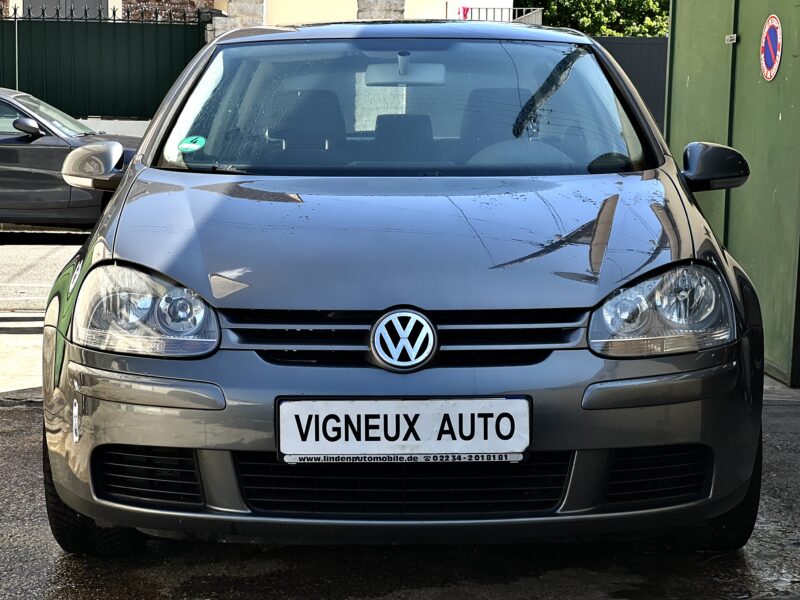 VOLKSWAGEN GOLF V 2004