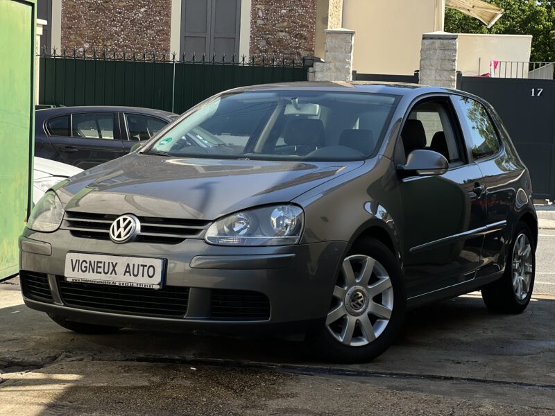 VOLKSWAGEN GOLF V 2004