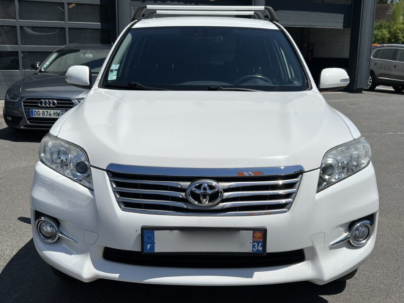 TOYOTA RAV4 3 PHASE 2 4WD 2.0 D-4D 150 1ERE MAIN / 25 800 Kms LIMITED EDITION ATTELAGE - Garantie1an