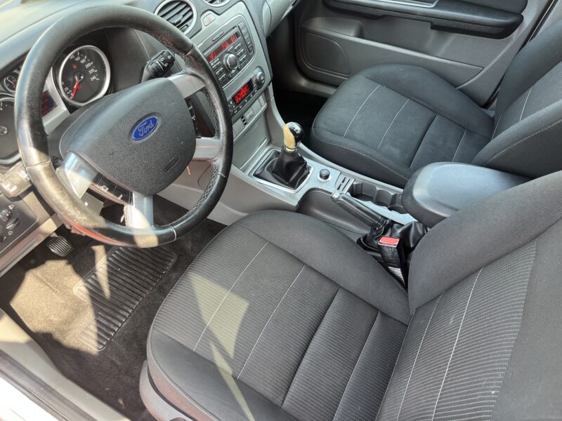 FORD FOCUS II 2010