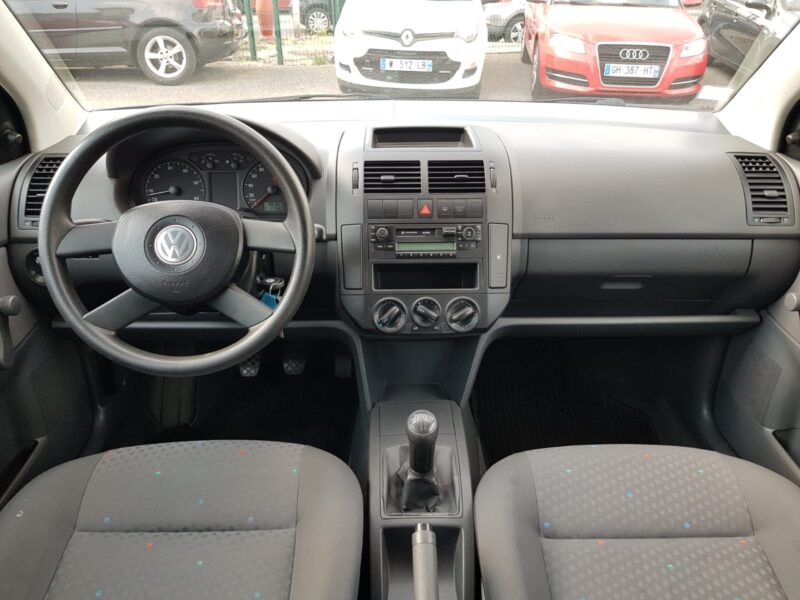 VOLKSWAGEN POLO IV 1.2i 54CV BASIS