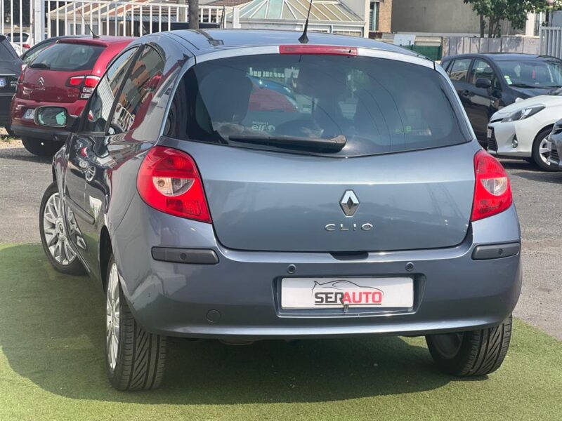 RENAULT CLIO III 2009