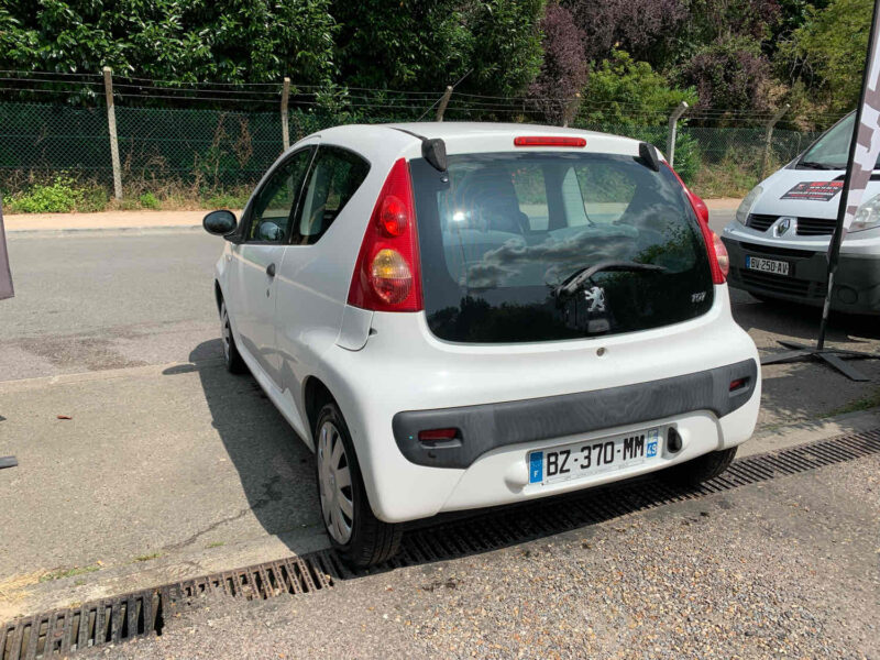 PEUGEOT 107 1.0i 70CV