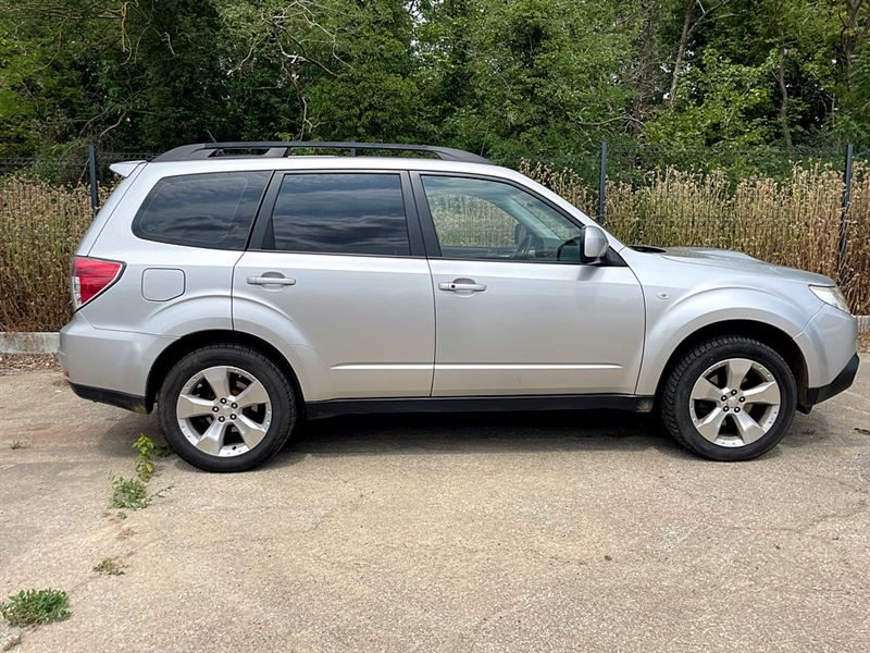 SUBARU FORESTER 2010