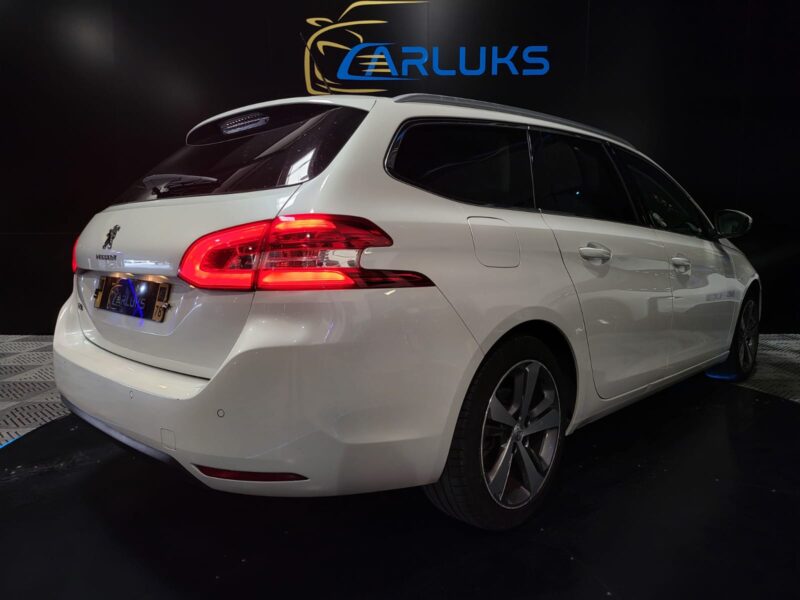 PEUGEOT 308 II 1.2 PURETECH 130CV ALLURE EAT6 // APPLE CARPLAY/MIRROR LINK/SIEGES CHAUFFANT