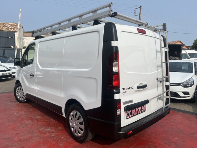 RENAULT TRAFIC III Camionnette 2019