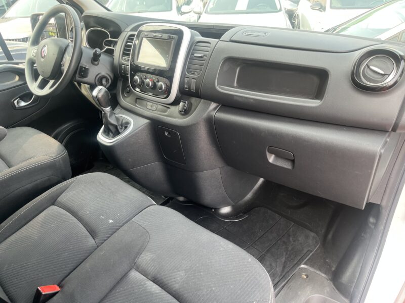 RENAULT TRAFIC III Camionnette 2019