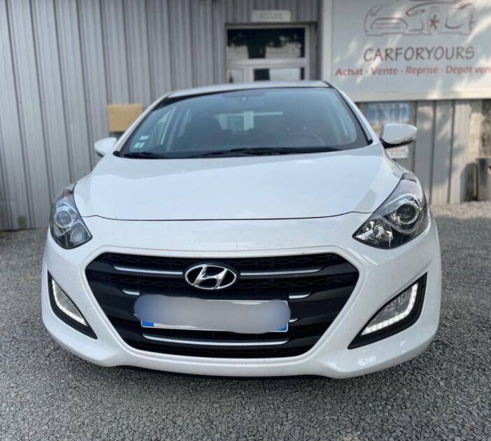 HYUNDAI I30 2015