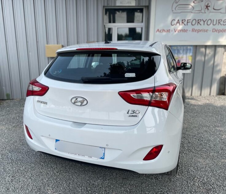 HYUNDAI I30 2015