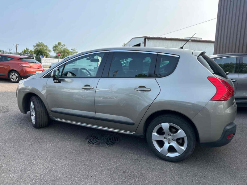 PEUGEOT 3008 Monospace 2013