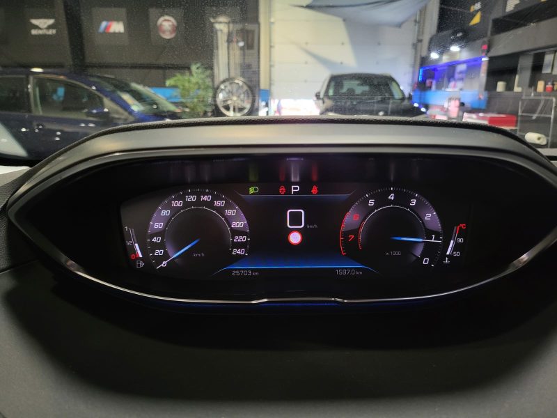 PEUGEOT 3008 II 1.2 THP 130cv Allure EAT8 // APPLE CARPLAY/MIRROR LINK/CAMERA