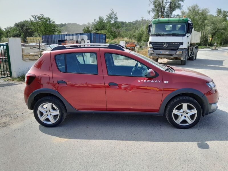 DACIA SANDERO II PRESTIGE  2013