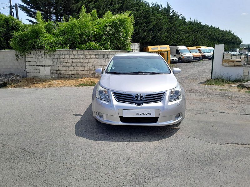 TOYOTA AVENSIS GPS BV AUTO FULL OPTIONS 2009