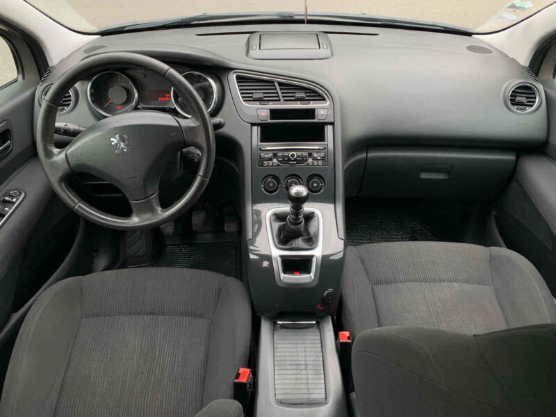 PEUGEOT 5008 1.6HDI 115CV