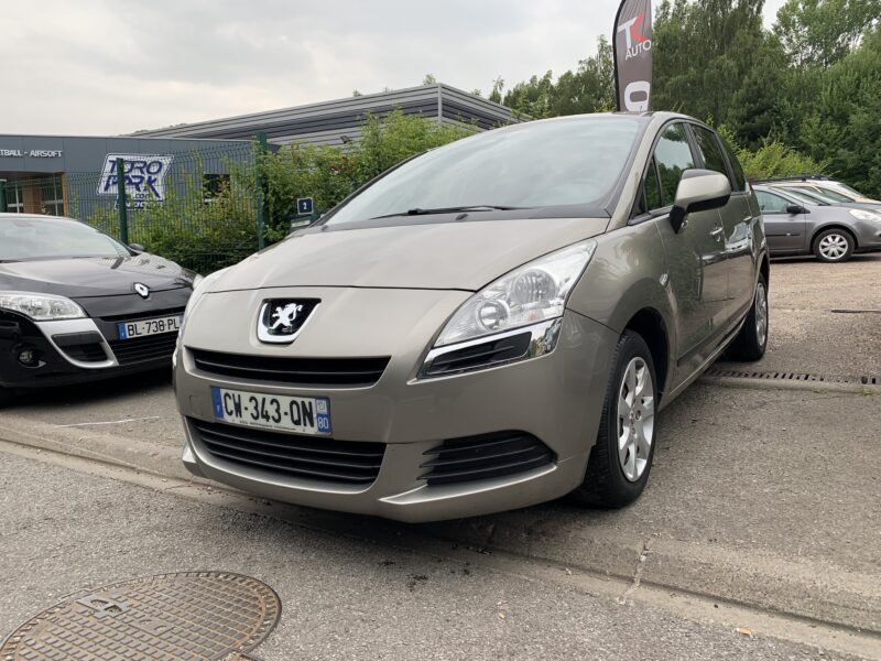 PEUGEOT 5008 1.6HDI 115CV