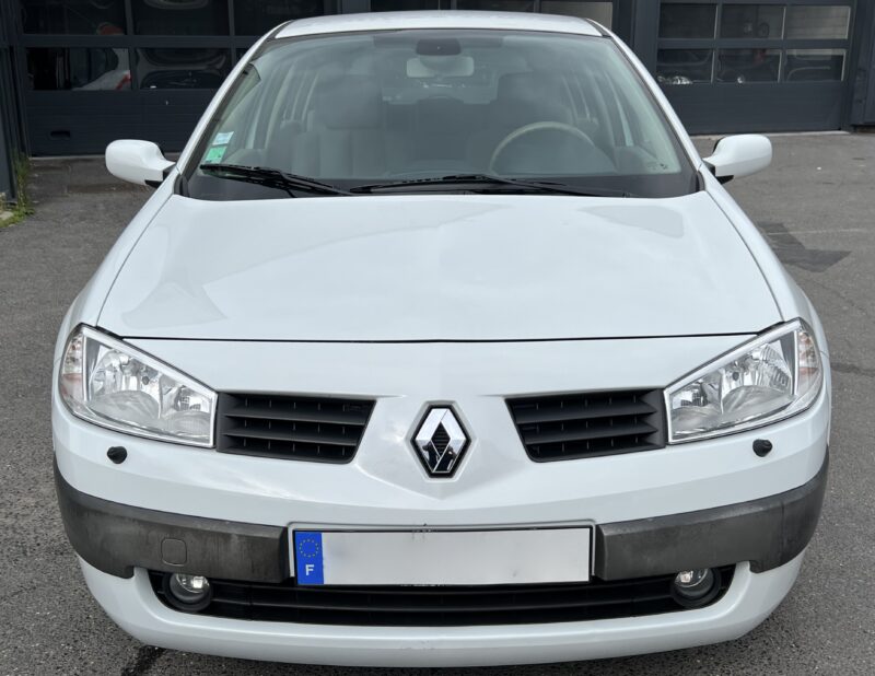 RENAULT MEGANE II 2.0 136 Cv LUXE / 33 300 Kms BVM6 - Garantie1an