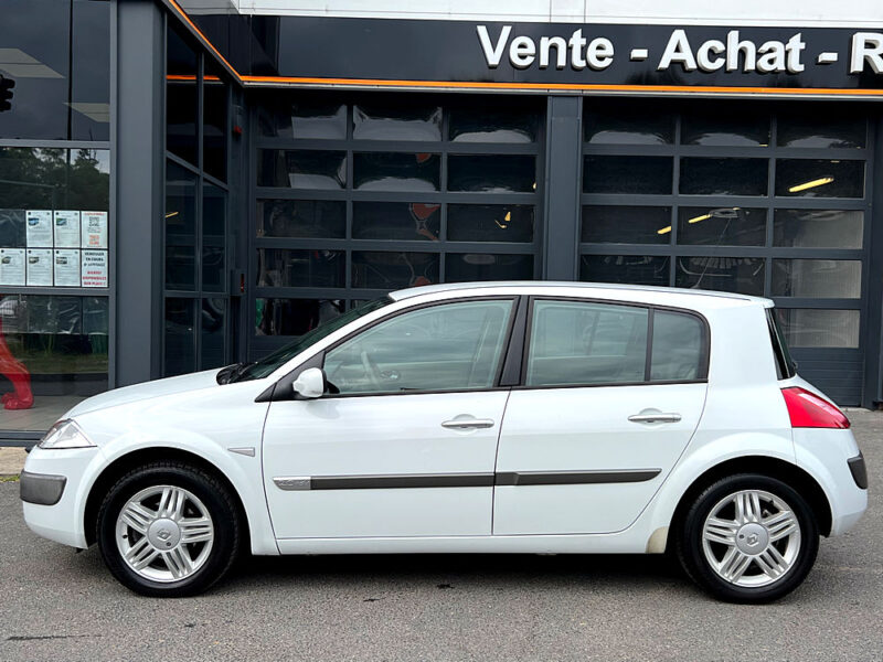 RENAULT MEGANE II 2.0 136 Cv LUXE / 33 300 Kms BVM6 - Garantie1an