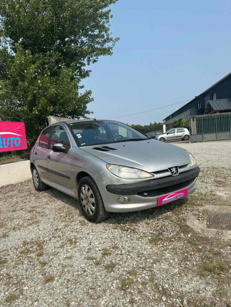 PEUGEOT 206 5 portes 2002