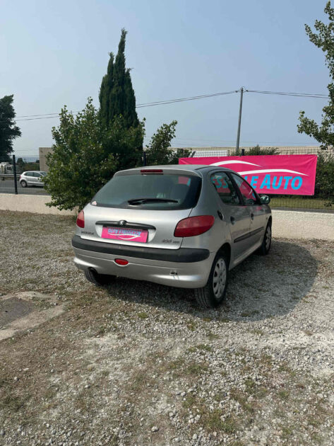 PEUGEOT 206 5 portes 2002