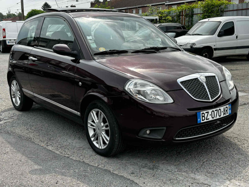 LANCIA YPSILON 