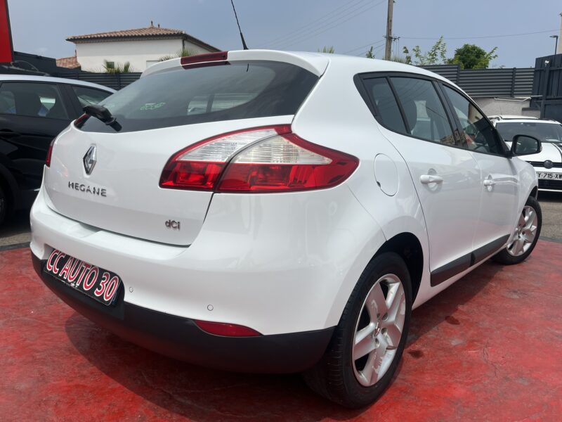 RENAULT MEGANE III 2011