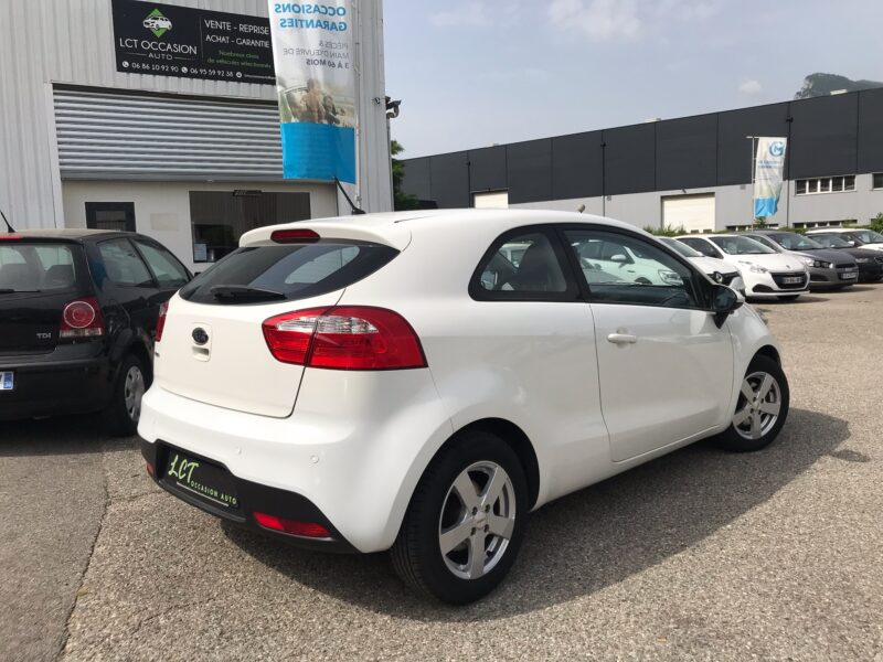 KIA RIO III  - 1.2 i CVVT 85 cv STYLE 3 PORTES