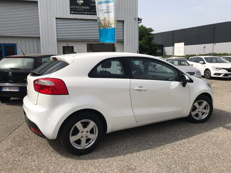 KIA RIO III  - 1.2 i CVVT 85 cv STYLE 3 PORTES