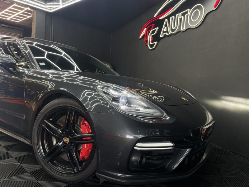 PORSCHE PANAMERA Sport Turismo 2018