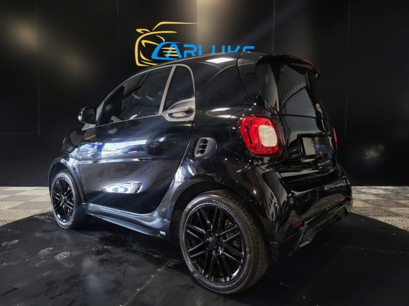 SMART FORTWO 90 cv URBANLAVA PACK BRABUS CAMERA / CUIR