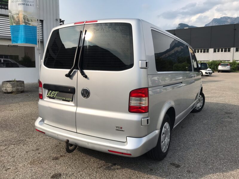 VOLKSWAGEN CARAVELLE 4MOTION LONG 9 PLACES