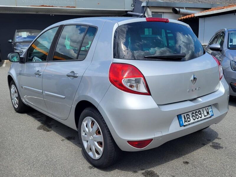 RENAULT CLIO III 2009