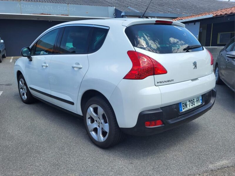 PEUGEOT 3008 Monospace 2011