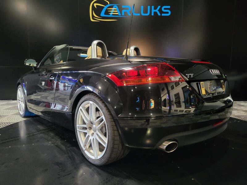 AUDI TT Roadster 3.2 V6 QUATTRO 250 cv ENTRETIEN COMPLET TAMPONNE / SIEGES CHAUFFANT / BOSE