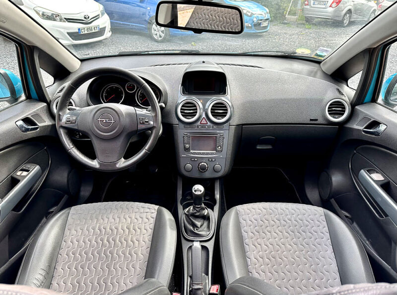 OPEL CORSA D 2012