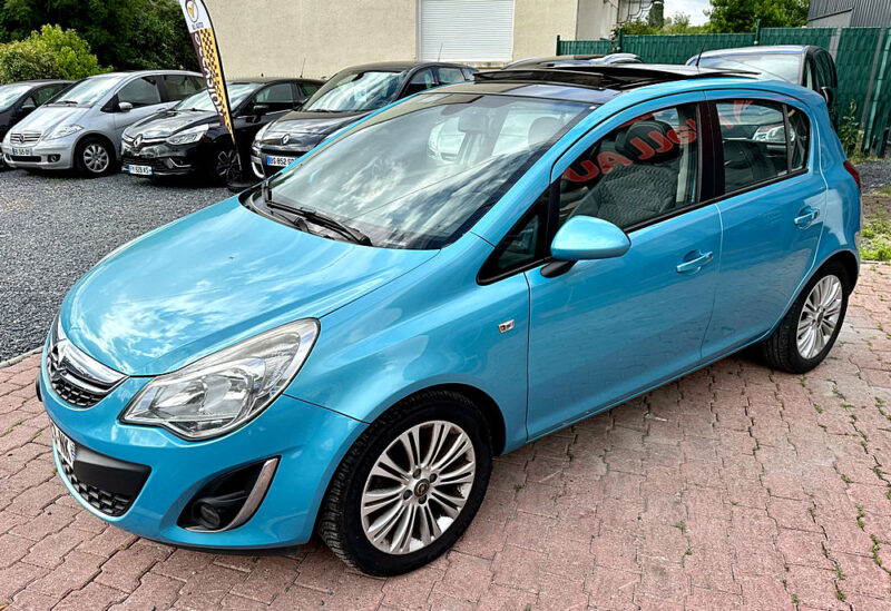 OPEL CORSA D 2012